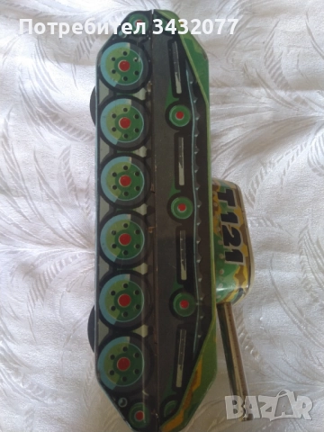 Ламаринен танк ,механичен, снимка 2 - Колекции - 51488664