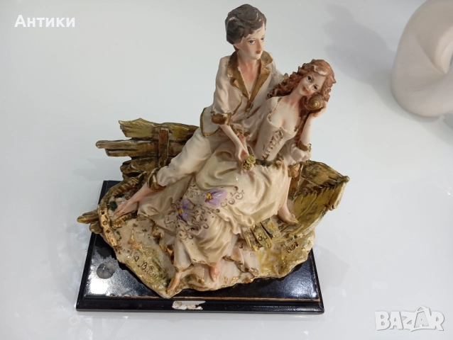 Стара порцеланова фигура Capodimonte колекционерска , снимка 10 - Статуетки - 52661332