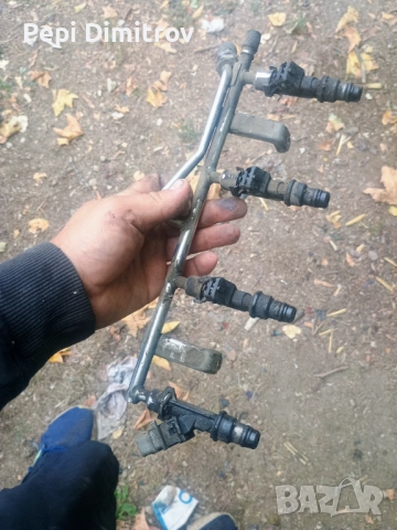 Продавам 4 броя бензинови дюзи (инжектори) с OEM номер 25313846 – Готови за монтаж!