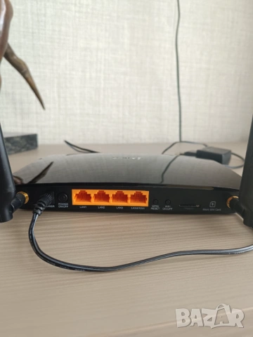 Безжичен рутер TP-Link TL-MR150 Fast Ethernet  4G Черен, снимка 2 - Рутери - 53780377