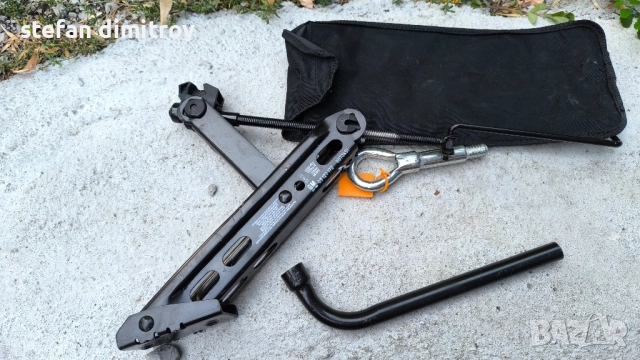 Opel  GM 09127172 крик ключ и кука за дърпане ., снимка 2 - Аксесоари и консумативи - 51726379