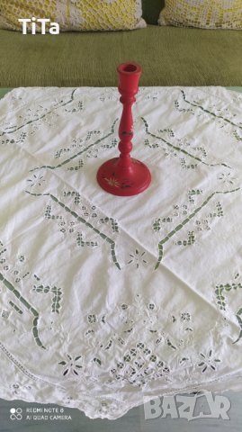 Ръчно рисуван дървен свещник в червено , снимка 2 - Други - 39050138