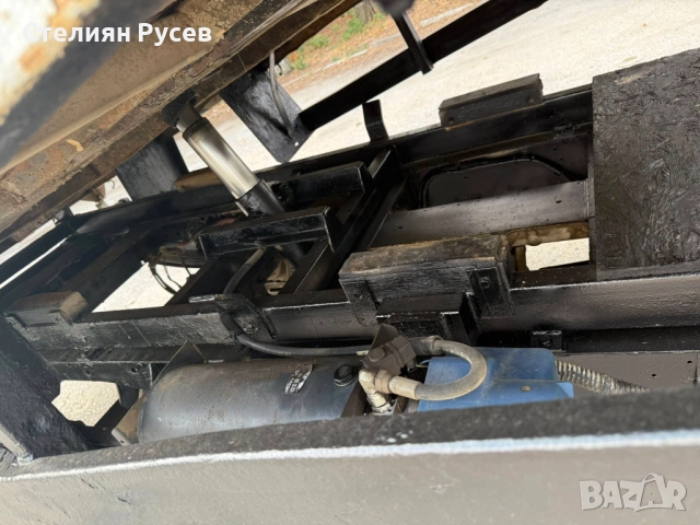  Ford transit 2.4 90кс САМОСВАЛ / Дясна дирекция -номер на рама е набита на колонката на вратата от , снимка 10 - Бусове и автобуси - 51972486