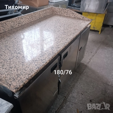 3 броя хладилни маси