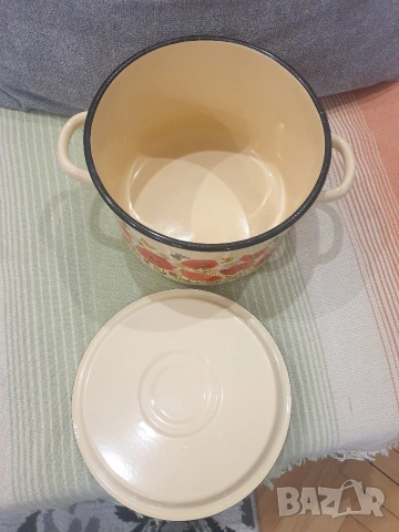 Старо производство емайлирана тенджера, снимка 6 - Съдове за готвене - 53301713