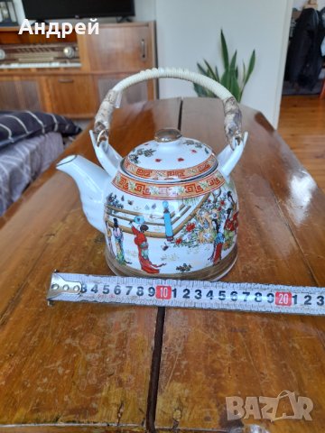 Стар порцеланов чайник, снимка 3 - Антикварни и старинни предмети - 40874284