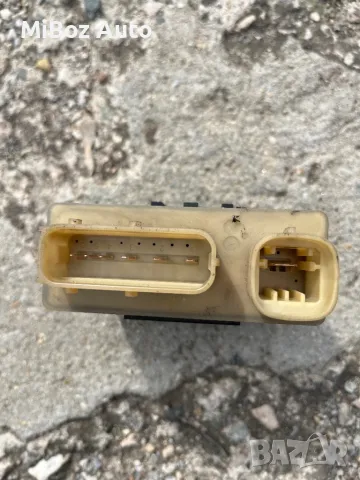 Реле за подгревни свещи , снимка 2 - Части - 49650109