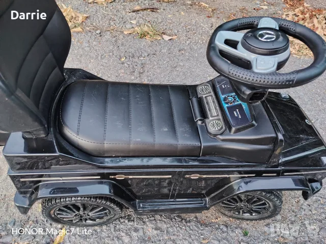 Кола за яздене с дръжка Lorelli - Mercedes-benz G350d, черна, снимка 6 - Детски велосипеди, триколки и коли - 55712841