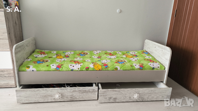 Юношеско легло с шкаф и нов матрак , снимка 5 - Мебели за детската стая - 44599365