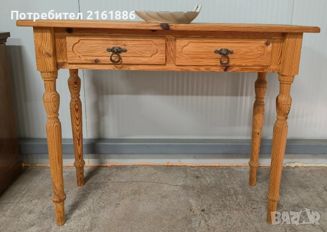 Конзолна маса 