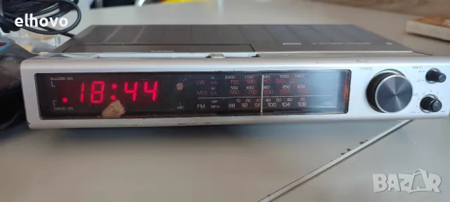 Радиочасовник Philips 90AS590, снимка 2 - Радиокасетофони, транзистори - 50299518