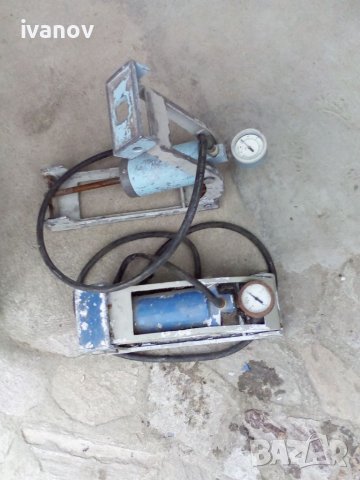 Крачни помпи За гуми 