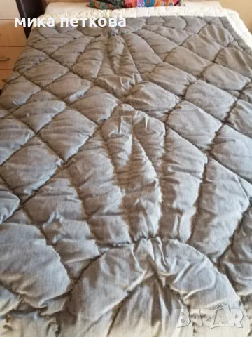 Вълнен юрган, снимка 2 - Олекотени завивки и одеяла - 48207674