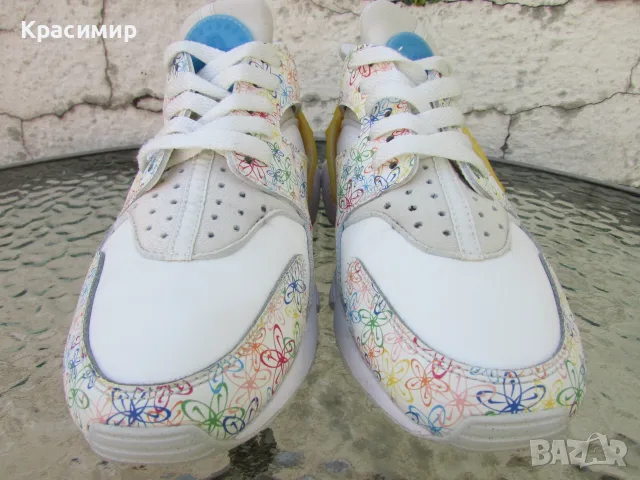 Дамски маратонки Nike Air Huarache , снимка 4 - Маратонки - 55879795