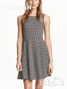 Кукленска рокля с леко отворен гръб в черно-бяла щампа , снимка 1
