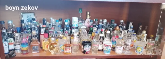 Лот от мини бутилки и чаши