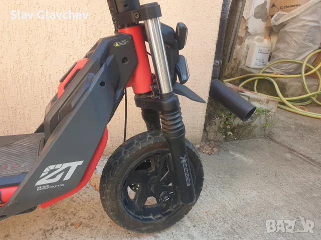 електрически скутер SEGWAY Kick Scooter ZT3 Pro- КАТО НОВ гаранция  до май 2027г, снимка 4 - Велосипеди - 56151105