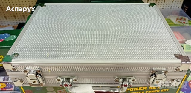 Покер сет в алуминиево куфарче, снимка 3 - Настолни игри - 25738124