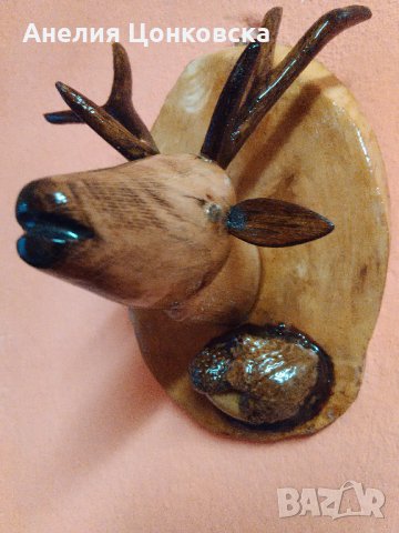 Дървени глави на еленчета върху плочка, снимка 1 - Сувенири от дърво - 34540051