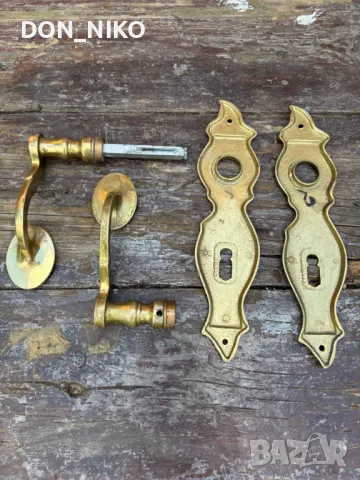 Бронзови Шилдове за брава , снимка 3 - Антикварни и старинни предмети - 50070084