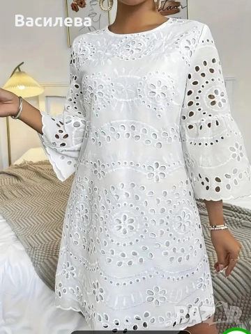 Дантелена рокля 