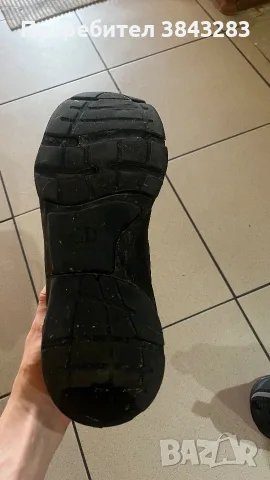 Продавам Dior b22, снимка 2 - Ежедневни обувки - 55937552