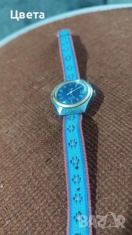 Дамски часовник, снимка 6 - Дамски - 51428398