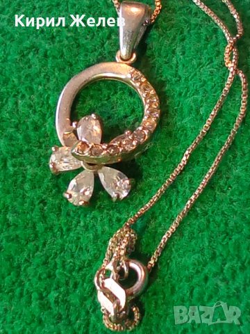 ФЛОРАЛЕН СКЪПОЦЕНЕН СРЕБЪРЕН МЕДАЛЬОН с БЯЛА ПОЗЛАТА иПОСРЕБРЕНА ВЕРИЖКА от БЛАГОРОДНА СТОМАНА 27626