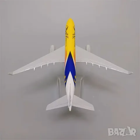 Еърбъс 330 самолет модел макет Malaysia Airlines метален самолетен билет, снимка 3 - Други - 49441391