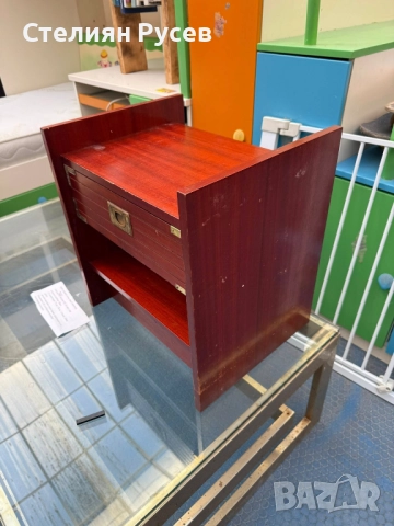 021144 нощно шкафчеот дърво  45/45см цена 33 лв или 16,87евро смр на тази цена е комплект към леглот, снимка 4 - Шкафове - 52282795