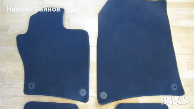 ОЕ текстилни стелки за Vw Toareg 7P от 2010 до 2018г.7P2 863 011 , снимка 2 - Аксесоари и консумативи - 56149336
