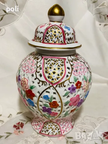 порцеланов буркан , снимка 2 - Декорация за дома - 49720394