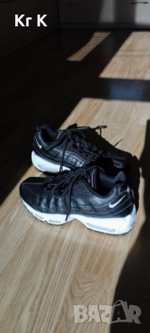 Маратонки Nike W Air max 95 черни, снимка 4 - Маратонки - 48876195