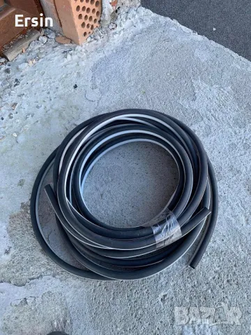 Специален Гумен профил с метална вложка и уплътняващо  за Кемпер и Караван  цена за метър 25.00 лева, снимка 1