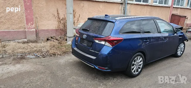 Toyota Auris на Части, снимка 4 - Автомобили и джипове - 48821978