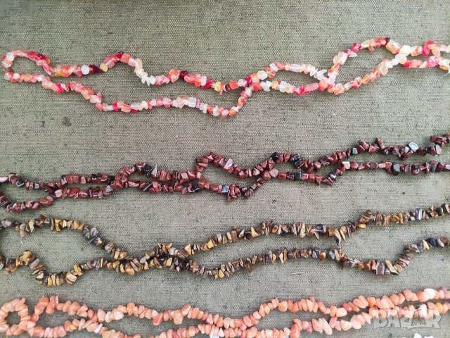 Продавам гердани от камъни, снимка 5 - Колиета, медальони, синджири - 35738251