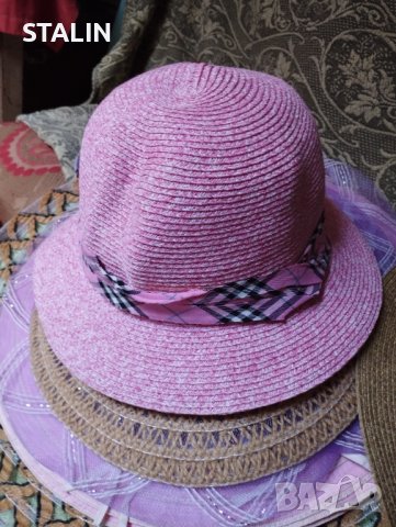 дамски капели., снимка 11 - Шапки - 13802455