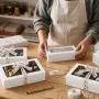 Нови 12 бели подаръчни кутии с прозорец и сатенена панделка 25x15x5 см за сладки бисквити подаръци, снимка 7