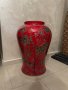 Червена ваза с китайски мотиви, снимка 1 - Вази - 44275129