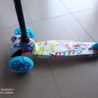 нови детски тротинетки със светещи колела ,нов модел, снимка 1 - Скутери и тротинетки - 41922460