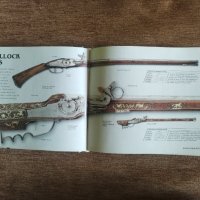 Оръжия Визуална История - Guns A Visual History, енциклопедия за оръжия, снимка 5 - Енциклопедии, справочници - 42222388