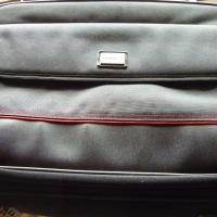 Чанта за лаптоп, снимка 1 - Лаптоп аксесоари - 36071993