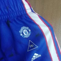 Manchester United Human Race Adidas нови оригинални дамски шорти къси гащи Манчестър Юнайтед Адидас , снимка 8 - Къси панталони и бермуди - 41499939