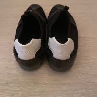 Обувки Calvin Klein, снимка 2 - Дамски ежедневни обувки - 42002597