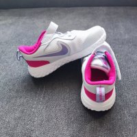 Детски маратонки за момиче Nike Revolution 5, снимка 6 - Детски маратонки - 42020835
