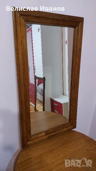 Правоъгълно винтидж огледало с масивна дървена рамка в отлично състояние., снимка 1