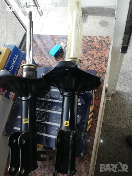  Предни амортисьори за КИА Карнавал ., снимка 1