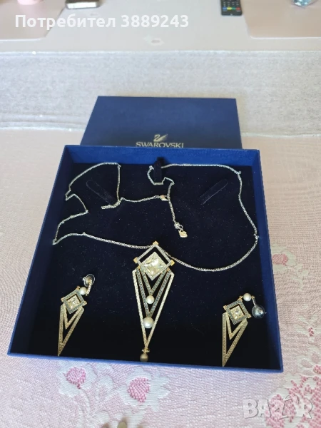 Комплект колие и обеци на Swarovski , снимка 1