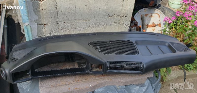 Арматурно табло за бмв е34 bmw e34 dashboard schwarz 51451946992 облицовка въздуховоди бмв е 34 , снимка 1