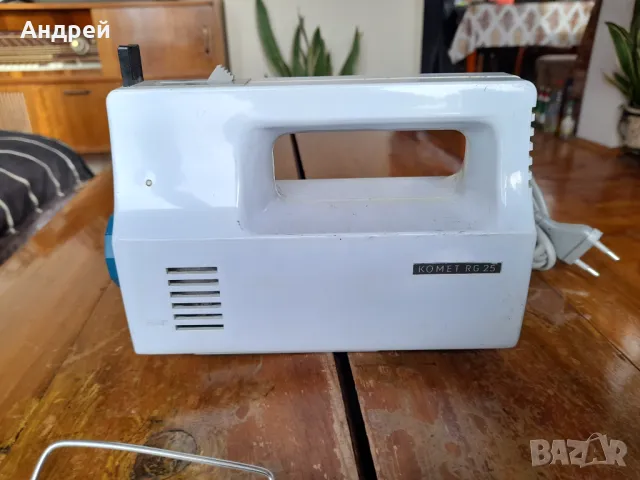 Стар миксер AKA Komet RG 25, снимка 2 - Антикварни и старинни предмети - 48427212